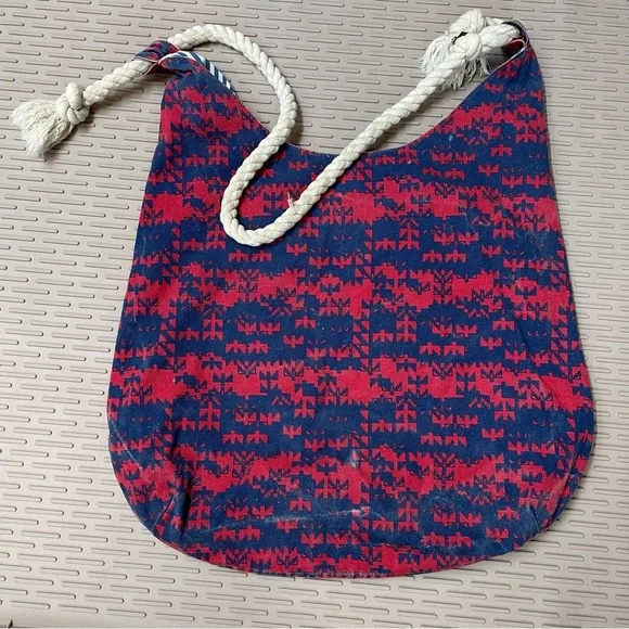 Volcom Canvas Hobo Bag Womens Large Red Navy Bird Print Rope Handle Condition - Picture 7 of 7